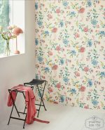 ⁦טפט פיפ פנטזיה פרחים כחול ורוד ירוק על רקע טקסטורה גוון ירקרק זית⁩ – תמונה ⁦2⁩