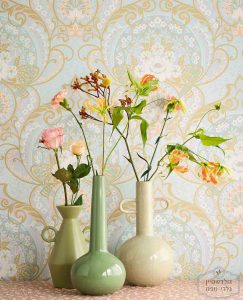 ⁦טפט פייזלי פרחים ויקטוריאני בגווני תכלת בהיר, ניוד, ירוק כתום⁩ – תמונה ⁦2⁩